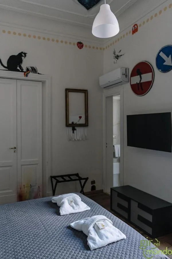 Giro Nel Mondo Catânia